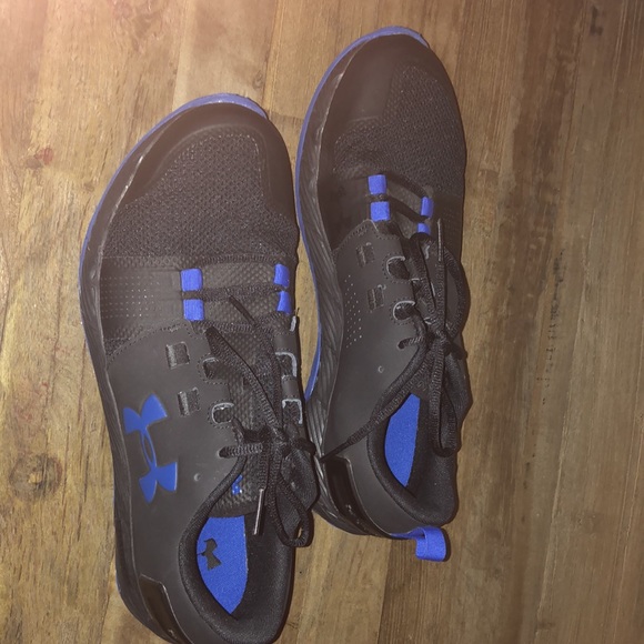 Under Armour Mens size 9.5 - Picture 4 of 7